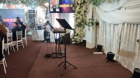 2 pieces band performance The Hall KL Gateway Mall Company event.